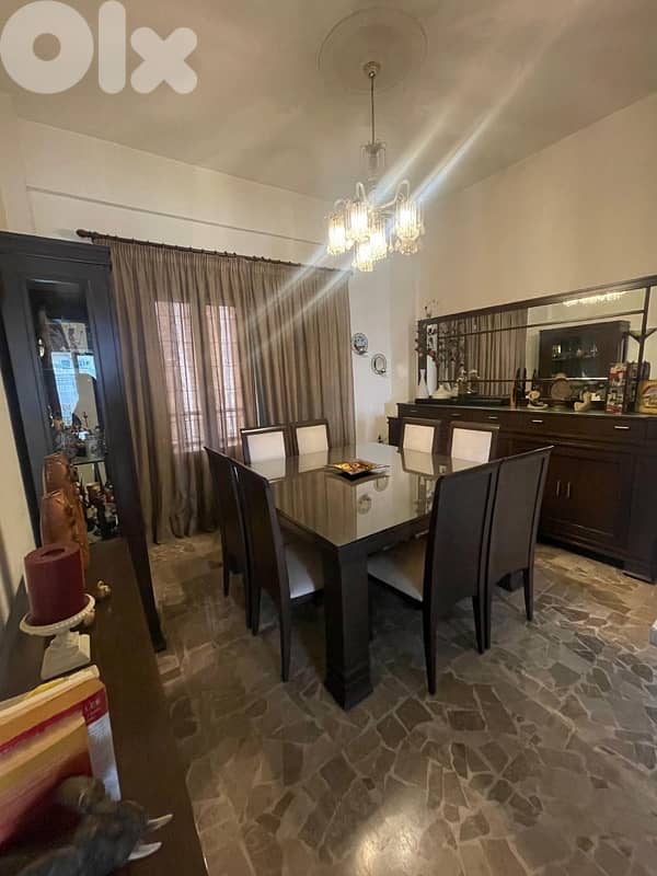 غرفة سفرة كاملة مع ڤيتنين زجاج و كونسول 0