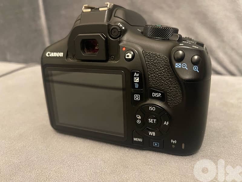 canon EOS 1300D 1