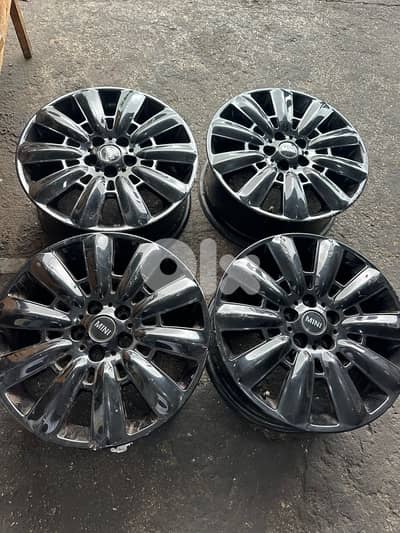 Mini Cooper F60 wheel rim. 18