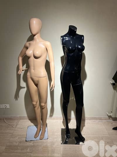 window mannequins x2