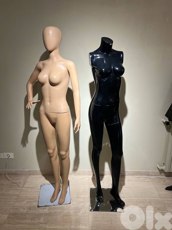 window mannequins x2 0