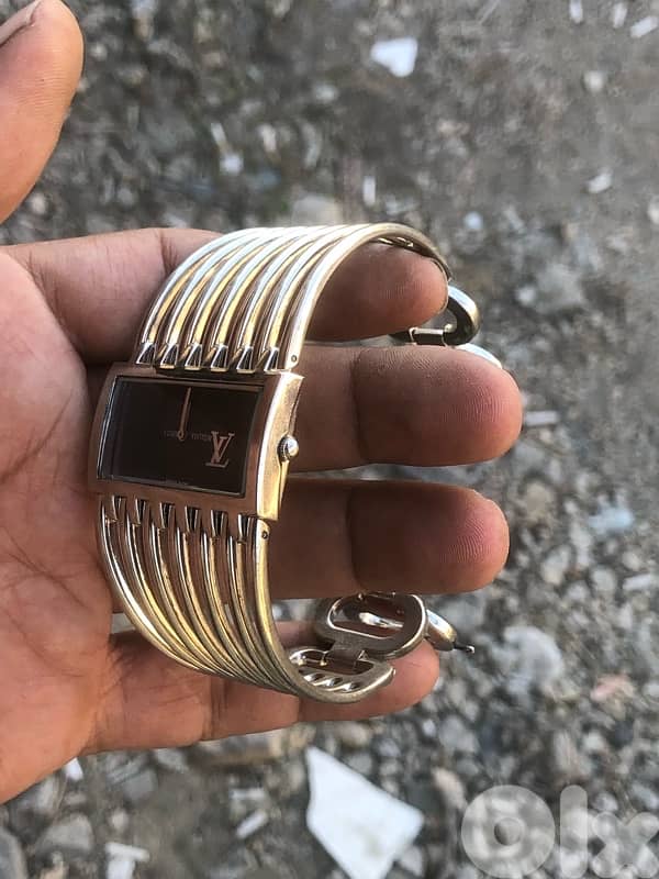 لويس فيتون 0