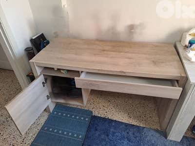wooden table for studying