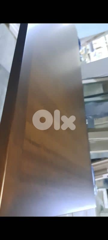 طاولة طعام 4