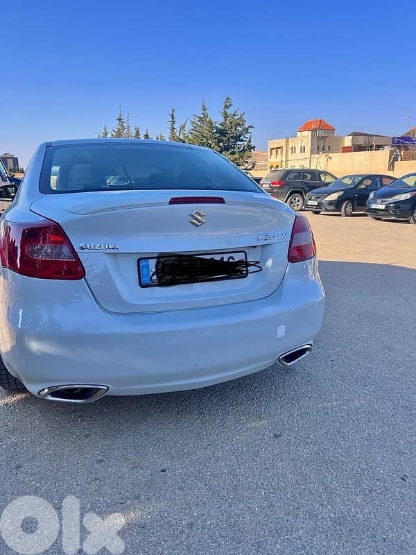 Suzuki Kizashi 2015 0