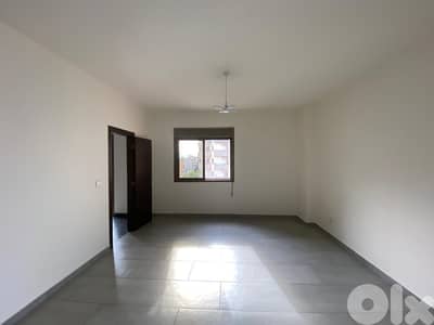 Studio for rent in Haret Sakher - استوديو للإيجار في حارة صخر
