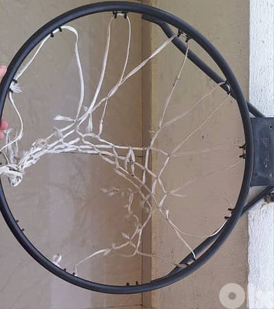 سلة basketball جديدة ب 20 $