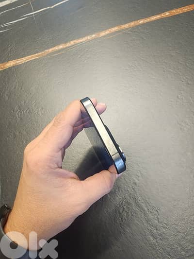 iphone 15 pro 256gb used like new