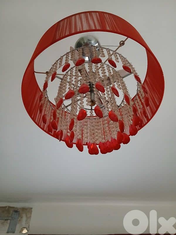 صالونان برادي  طاولة كبيرة و ٢ صغار  ثريات ولمبات 10