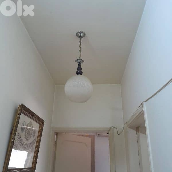 صالونان برادي  طاولة كبيرة و ٢ صغار  ثريات ولمبات 17