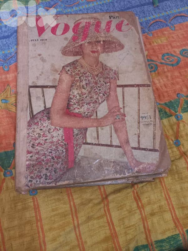 مجلة نادرة من vogue 0