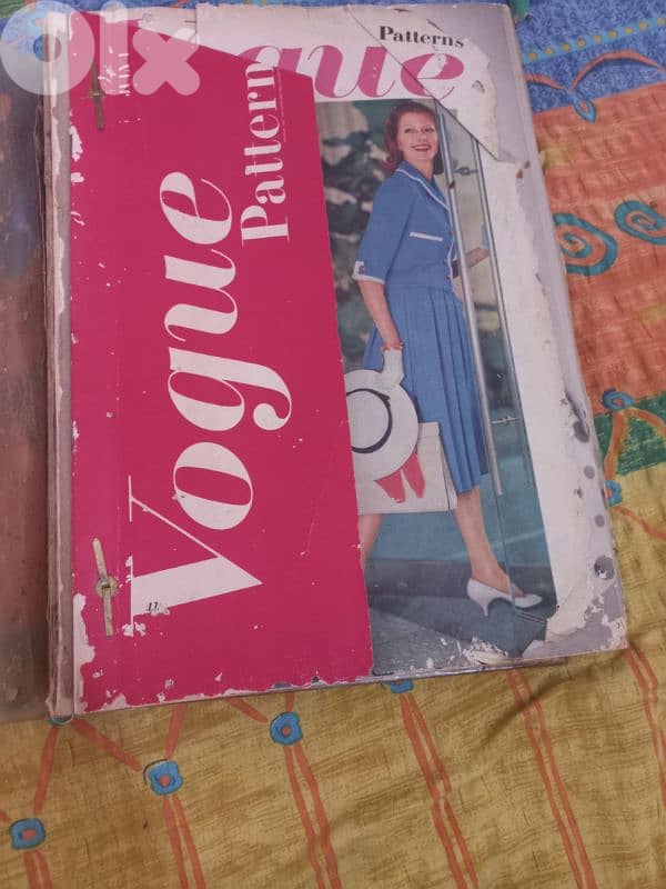 مجلة نادرة من vogue 1