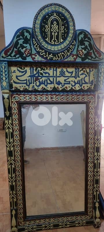 مراية انتيكا نادرة حفر يدوي ومزخرفة بأيات وصباغ نباتي قديم علو ١٨٠ سنت 1