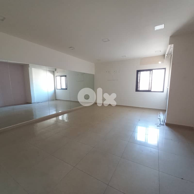 Wide office in Zalka 2 steps from the highway for rent 0