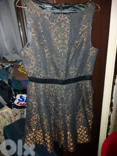 للبيع فستان نسائي مبطن