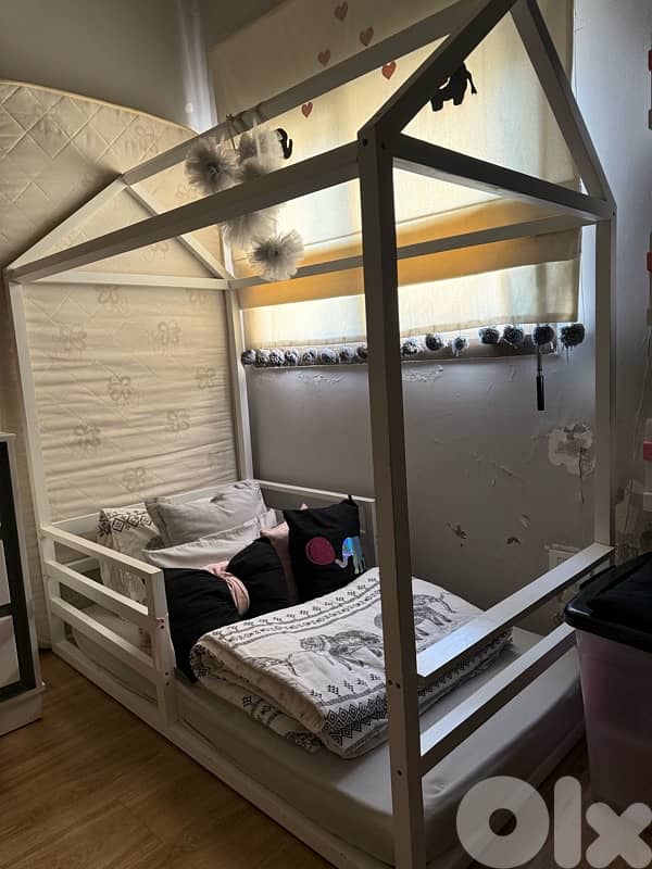 bed with matteress 1