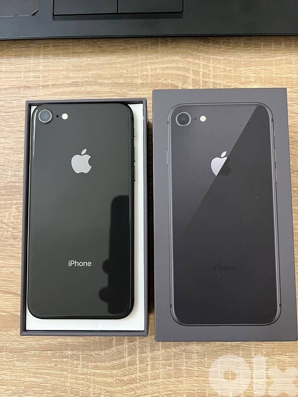 iphone 8 64 GB 1