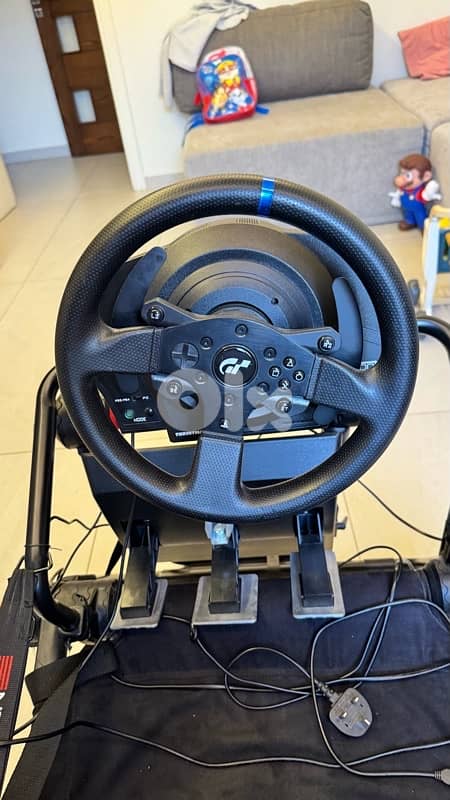 Thrustmaster wheel + seat 0