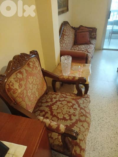 صالون كامل مع ٣ طاولات