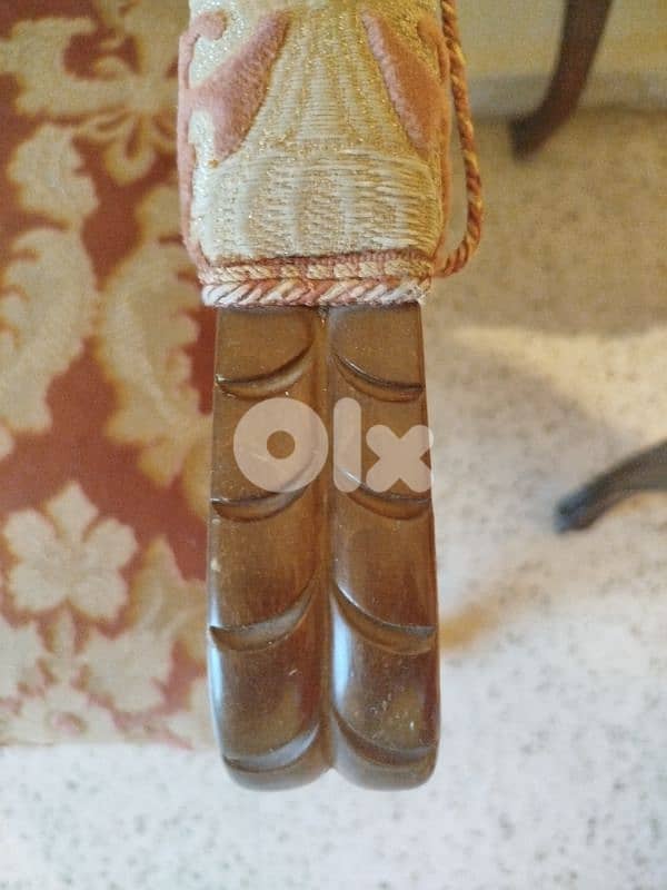 صالون كامل مع ٣ طاولات 3