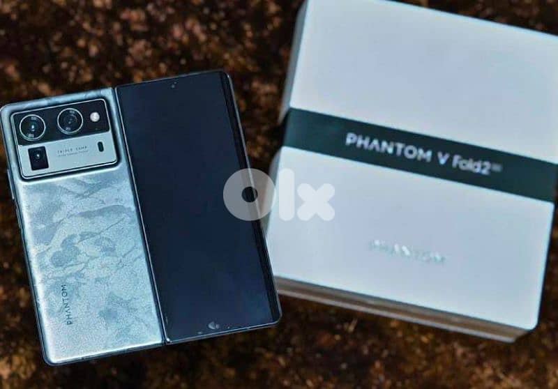 Tecno Phantom V Fold 2 3