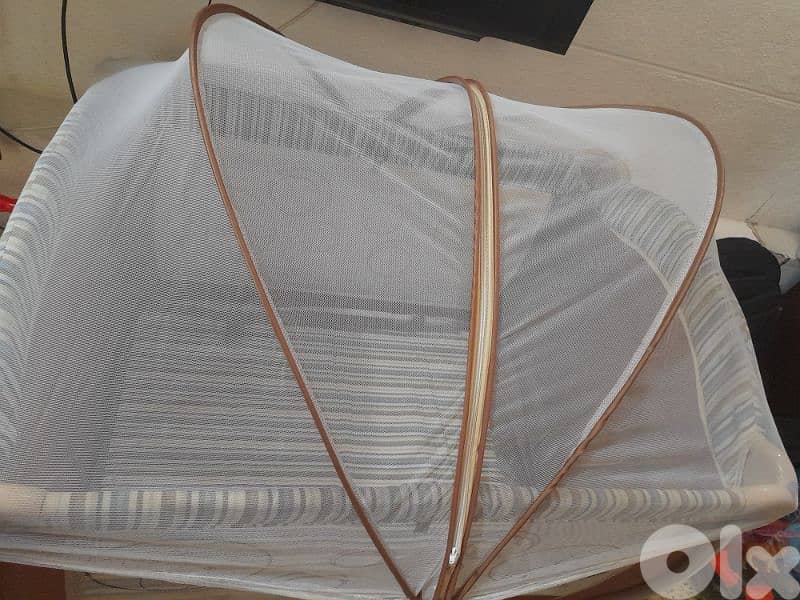 سرير مع كرسي 1