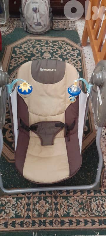 سرير مع كرسي 8