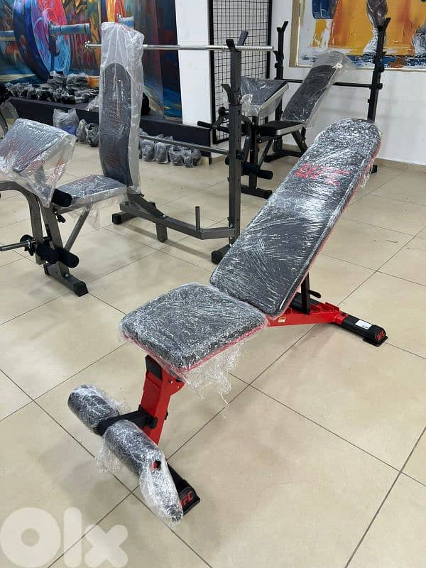 UFC Adjustable Deluxe Bench 1