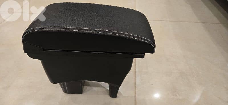 Suzuki Vitara GL Arm Rest. Compatible with Vitara All Grip 2016/2023 1