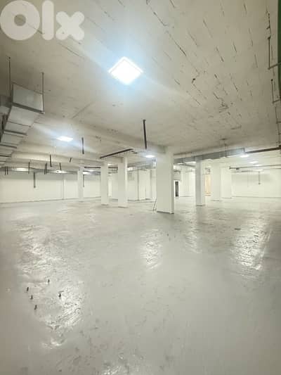 Spacious warehouse for rent in dekwaneh prime location.