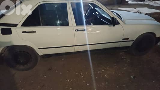 Mercedes-Benz 190 1984