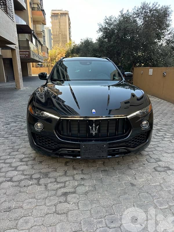 Maserati Levante S Q4 Gransport 2017 black on black 0