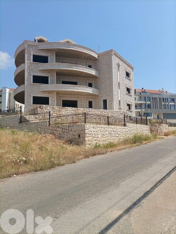 building for sale in damour بناية للبيع في الدامور 0