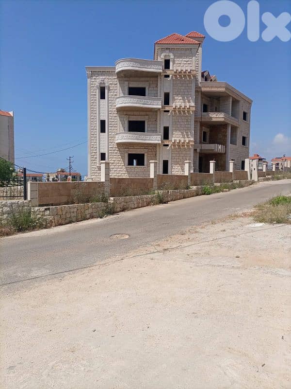 building for sale in damour بناية للبيع في الدامور 3