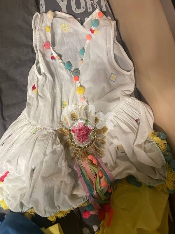 22 pieces of cloths for girl 2-8 years old 8