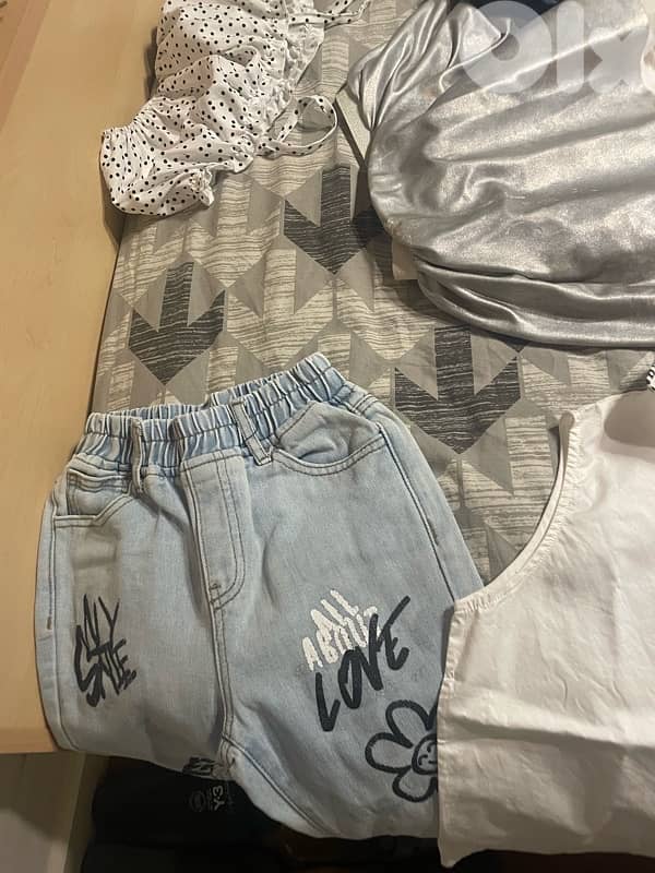 22 pieces of cloths for girl 2-8 years old 12