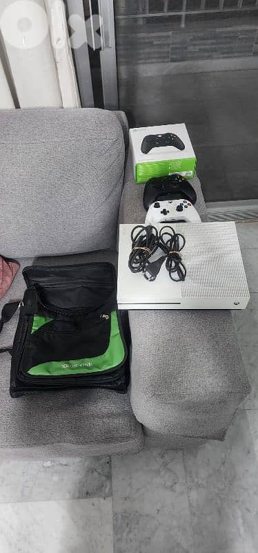 xbox one s 03 554990 0