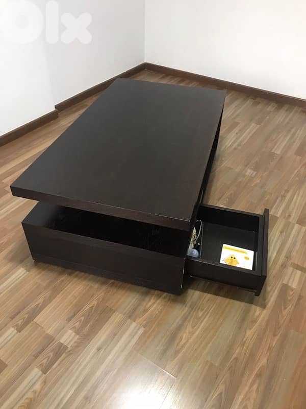 middle table living room 1