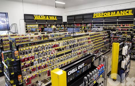 Business specialized in wholesale and retail of quick service parts