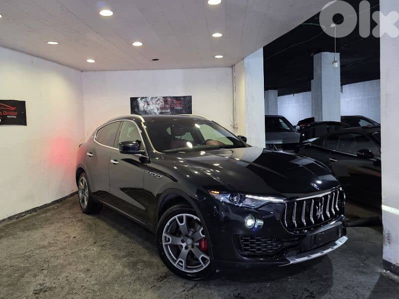 2017 Maserati Levante Q4 Black/Red Company Source & Maintenance 0