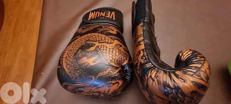 bargain price  original boxing gloves  venum 0