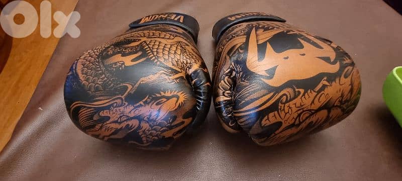 bargain price  original boxing gloves  venum 3