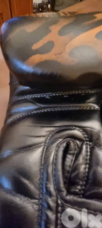 bargain price  original boxing gloves  venum 7