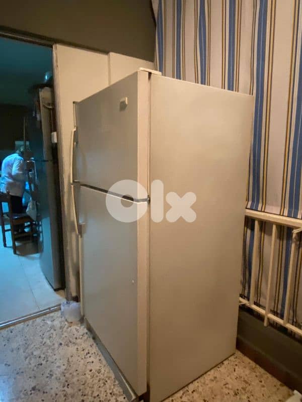 للبيع براد ماركة Maytag 2