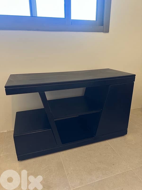TV Unit 0