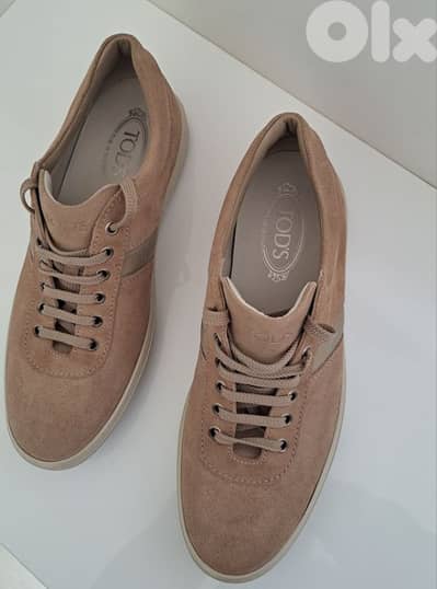 Tod's original men shoes size 8 in excellent condition,almost like new