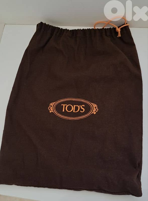 Tod's original men shoes size 8 in excellent condition,almost like new 4