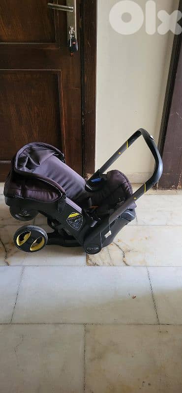 Mamacare 2 in 1 car seat converts to stroller 1