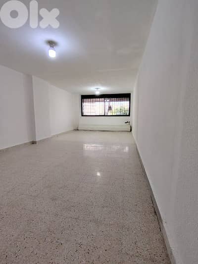 Shop for sale in Baouchriye