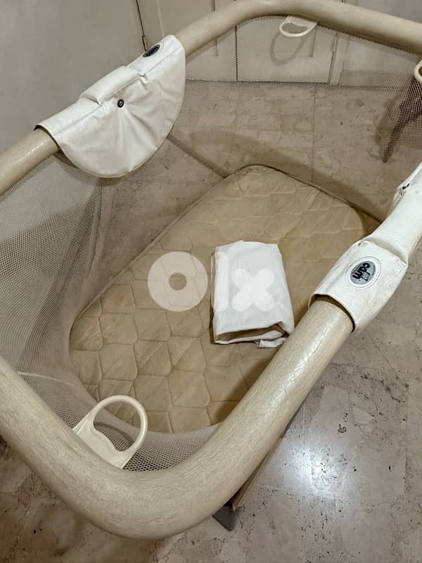 Baby Crib Cam brand with mattress and mattress protector 4